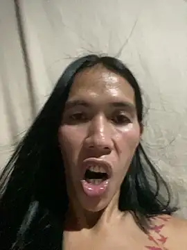 bellaUtops online show from November 23, 2025, 12:32 am