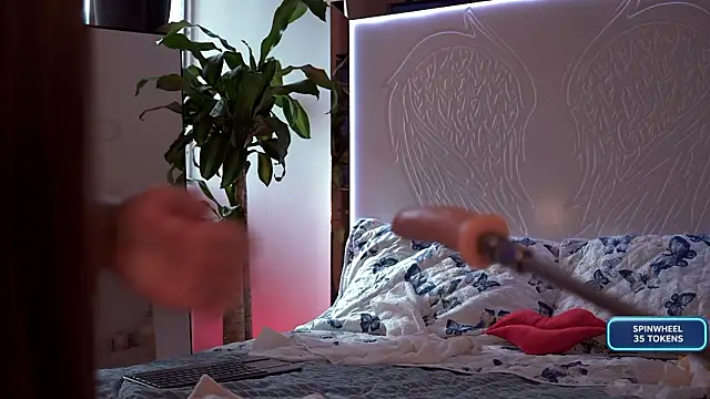 Snapshot of emily_montoya1 chatting on February 3, 2026, 9:42 pm emily montoya1 online show from February 3, 2026, 9:42 pm