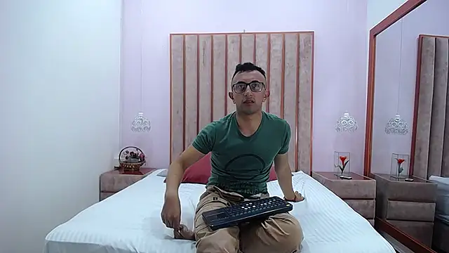 Snapshot of Addam_Hunter chatting on November 10, 2025, 12:31 am Addam Hunter online show from November 10, 2025, 12:31 am