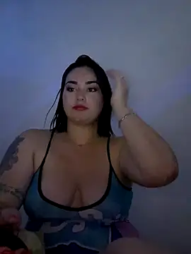 Snapshot of Romina_foxxx_ chatting on November 11, 2025, 12:27 pm Romina foxxx online show from November 11, 2025, 12:27 pm