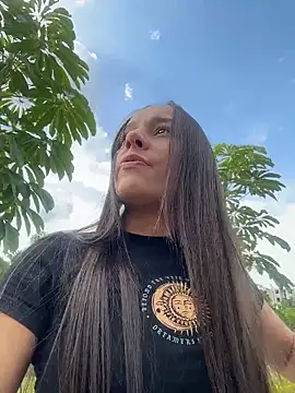 Brunettecollins05 online show from March 1, 2026, 8:22 pm