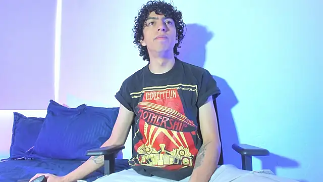 saint dark online show from December 4, 2025, 1:09 pm