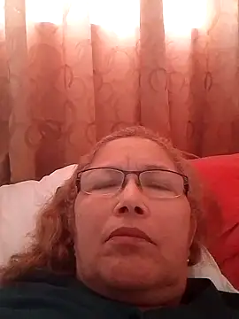 Snapshot of Cessi50 chatting on November 5, 2025, 9:15 pm Cessi50 online show from November 5, 2025, 9:15 pm