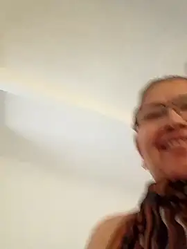 Snapshot of Cessi50 chatting on November 13, 2025, 3:55 pm Cessi50 online show from November 13, 2025, 3:55 pm