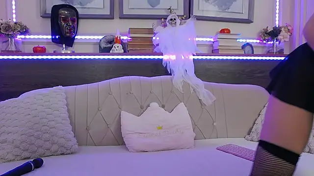 GracieCute online show from October 23, 2025, 3:17 am