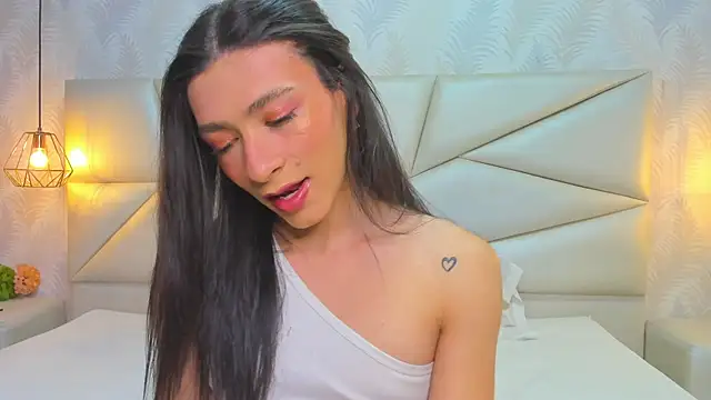 laurettedela rouse online show from November 4, 2025, 11:09 am