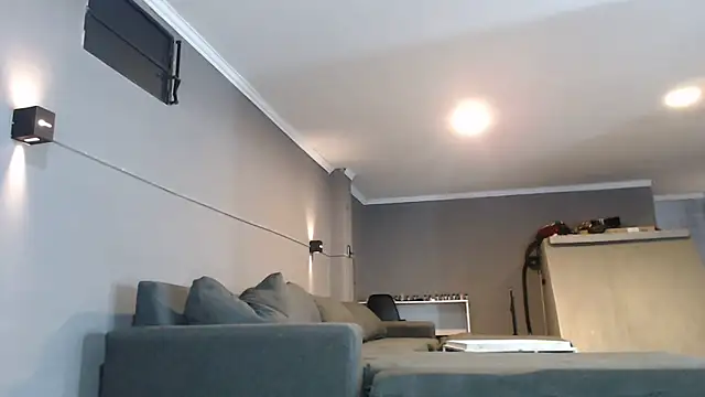 mickystrumia23 online show from April 18, 2026, 6:01 pm