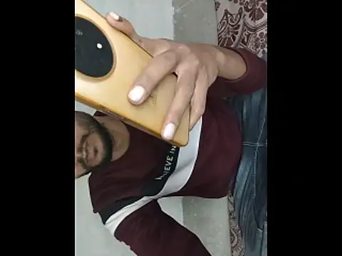 baby Cpl21 online show from November 17, 2025, 4:35 pm