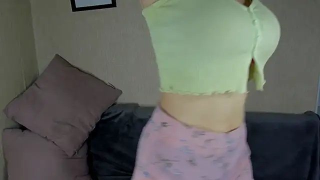 Zorianaa online show from November 21, 2025, 9:35 pm