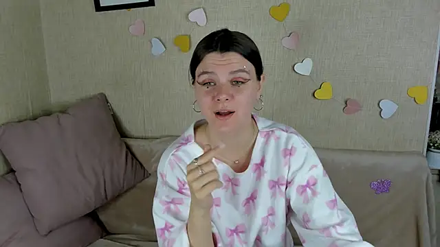 Zorianaa online show from April 14, 2026, 8:37 pm