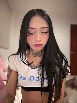 JIORYOvO online show from February 8, 2026, 3:32 am