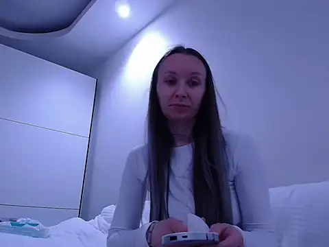 Snapshot of AngelikKay chatting on November 4, 2025, 9:30 am AngelikKay online show from November 4, 2025, 9:30 am