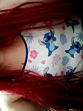 ruiviinhaah online show from November 14, 2025, 11:53 am