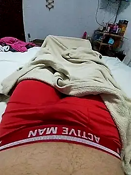 Snapshot of 013boyy chatting on November 2, 2025, 3:42 am 013boyy online show from November 2, 2025, 3:42 am