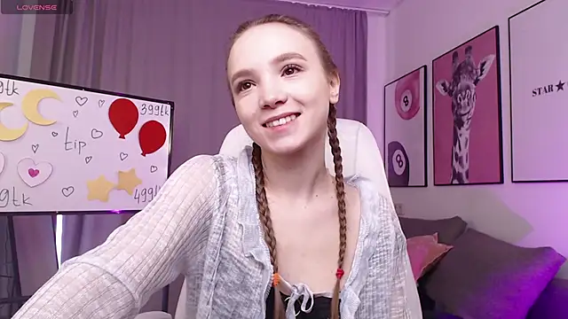 Adria Arjona online show from January 16, 2026, 7:34 am