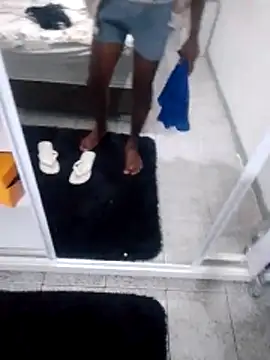 moreninho564 online show from February 3, 2026, 9:42 pm