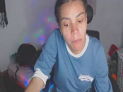 shayna cute online show from June 8, 2026, 2:01 am