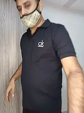 Snapshot of ITZ_GURU chatting on July 7, 2026, 5:17 pm ITZ GURU online show from July 7, 2026, 5:17 pm