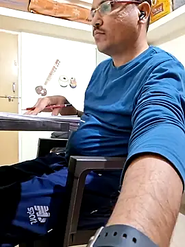 Snapshot of suraj696 chatting on November 11, 2025, 4:18 pm suraj696 online show from November 11, 2025, 4:18 pm