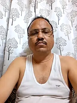 Snapshot of suraj696 chatting on November 25, 2025, 5:35 pm suraj696 online show from November 25, 2025, 5:35 pm