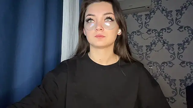 TwotyBright online show from February 1, 2026, 6:01 am