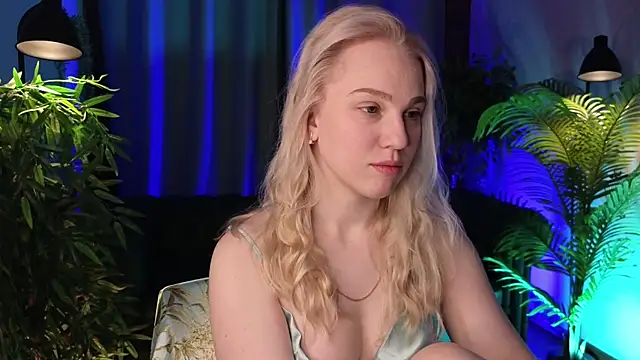 jeancolexx online show from November 3, 2025, 6:58 am