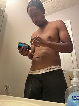 Snapshot of your_pervy_son chatting on November 17, 2025, 12:49 am your pervy son online show from November 17, 2025, 12:49 am