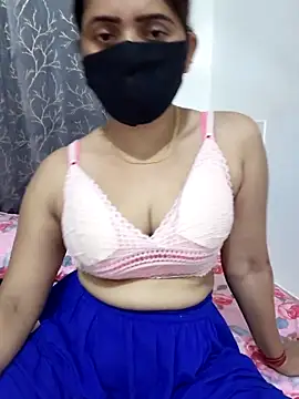 Aarti909090 online show from June 14, 2026, 3:47 pm