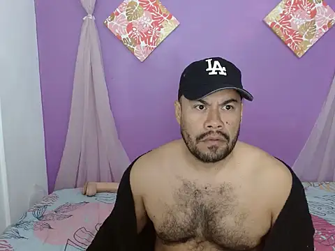 Snapshot of Ramses_36 chatting on November 15, 2025, 12:45 pm Ramses 36 online show from November 15, 2025, 12:45 pm