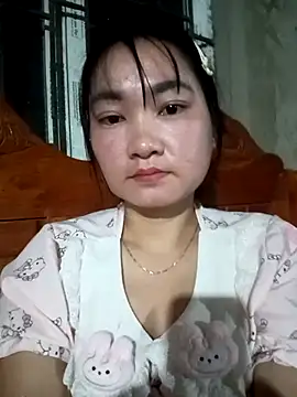 buom-xinh online show from November 4, 2025, 1:32 pm