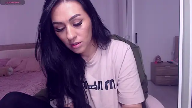 RachelVegass online show from May 18, 2026, 11:38 am
