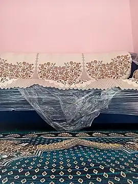Snapshot of Saniya76 chatting on April 30, 2026, 7:47 am Saniya76 online show from April 30, 2026, 7:47 am