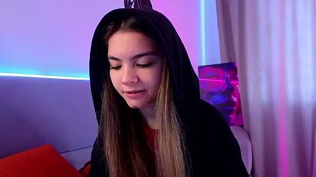 Snapshot of MargieDavidson chatting on February 27, 2026, 8:36 am MargieDavidson online show from February 27, 2026, 8:36 am