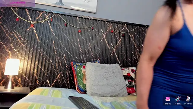 clara heat online show from December 14, 2025, 1:05 pm