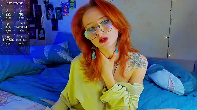 DragonflyLiza online show from November 18, 2025, 11:58 am