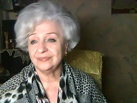 Snapshot of ValeriaKroww chatting on April 21, 2026, 6:12 pm ValeriaKroww online show from April 21, 2026, 6:12 pm