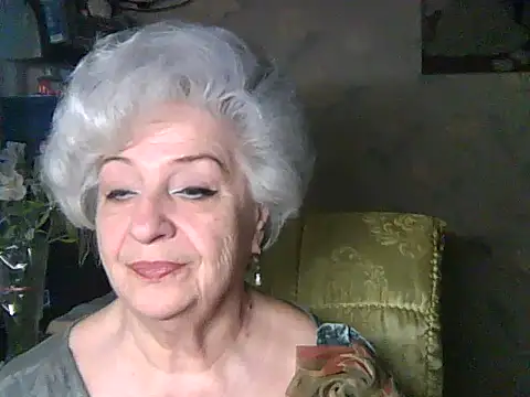 Snapshot of ValeriaKroww chatting on May 19, 2026, 4:19 am ValeriaKroww online show from May 19, 2026, 4:19 am