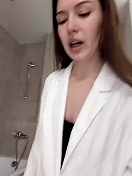 MelissaPinkiss online show from April 12, 2026, 1:38 pm