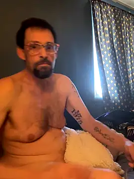 biggdaddyandqueenn online show from December 16, 2025, 4:12 pm