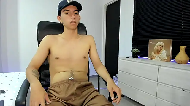 Snapshot of _rhys_jagger chatting on November 7, 2025, 4:29 pm rhys jagger online show from November 7, 2025, 4:29 pm