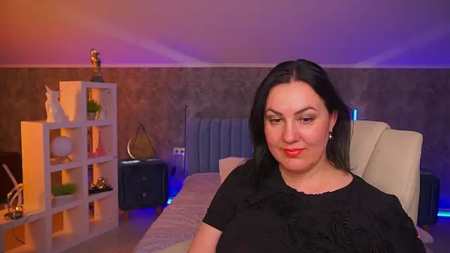 Snapshot of VelvetLuck chatting on May 2, 2026, 1:32 am VelvetLuck online show from May 2, 2026, 1:32 am
