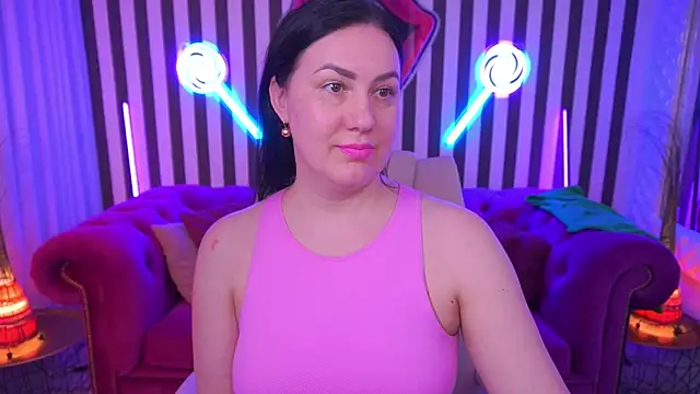 Snapshot of VelvetLuck chatting on May 8, 2026, 1:05 pm VelvetLuck online show from May 8, 2026, 1:05 pm