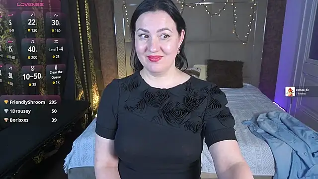 Snapshot of VelvetLuck chatting on May 23, 2026, 1:33 am VelvetLuck online show from May 23, 2026, 1:33 am