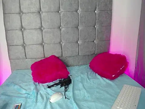 chayli x online show from November 4, 2025, 8:19 pm