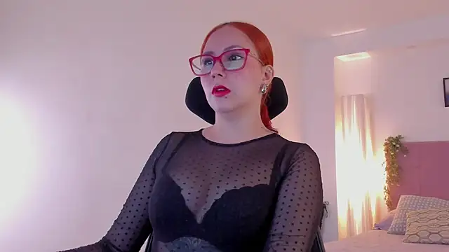 Snapshot of MistressErza chatting on June 2, 2026, 6:21 pm MistressErza online show from June 2, 2026, 6:21 pm