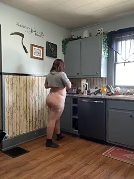 thickfarmtwat online show from February 12, 2026, 6:14 pm