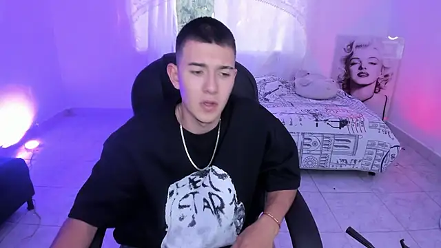 Aleck Boy online show from December 13, 2025, 7:53 pm