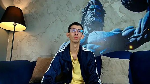 ZyroNight online show from November 14, 2025, 2:16 pm