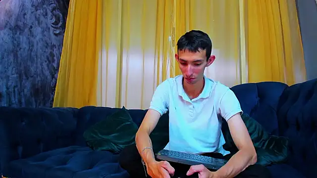 ZyroNight online show from January 13, 2026, 7:30 pm