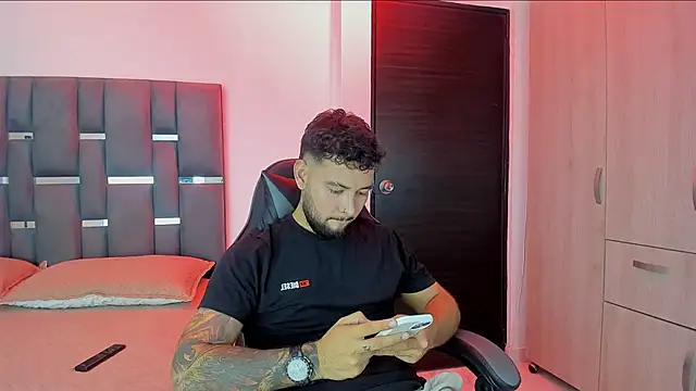 Snapshot of noah_corvelle chatting on November 7, 2025, 11:16 pm noah corvelle online show from November 7, 2025, 11:16 pm